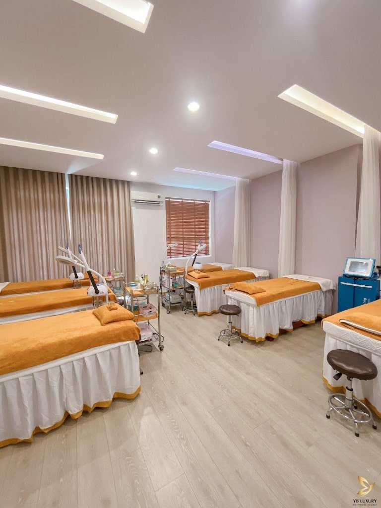 nặn mụn tại Young And Beauty Spa